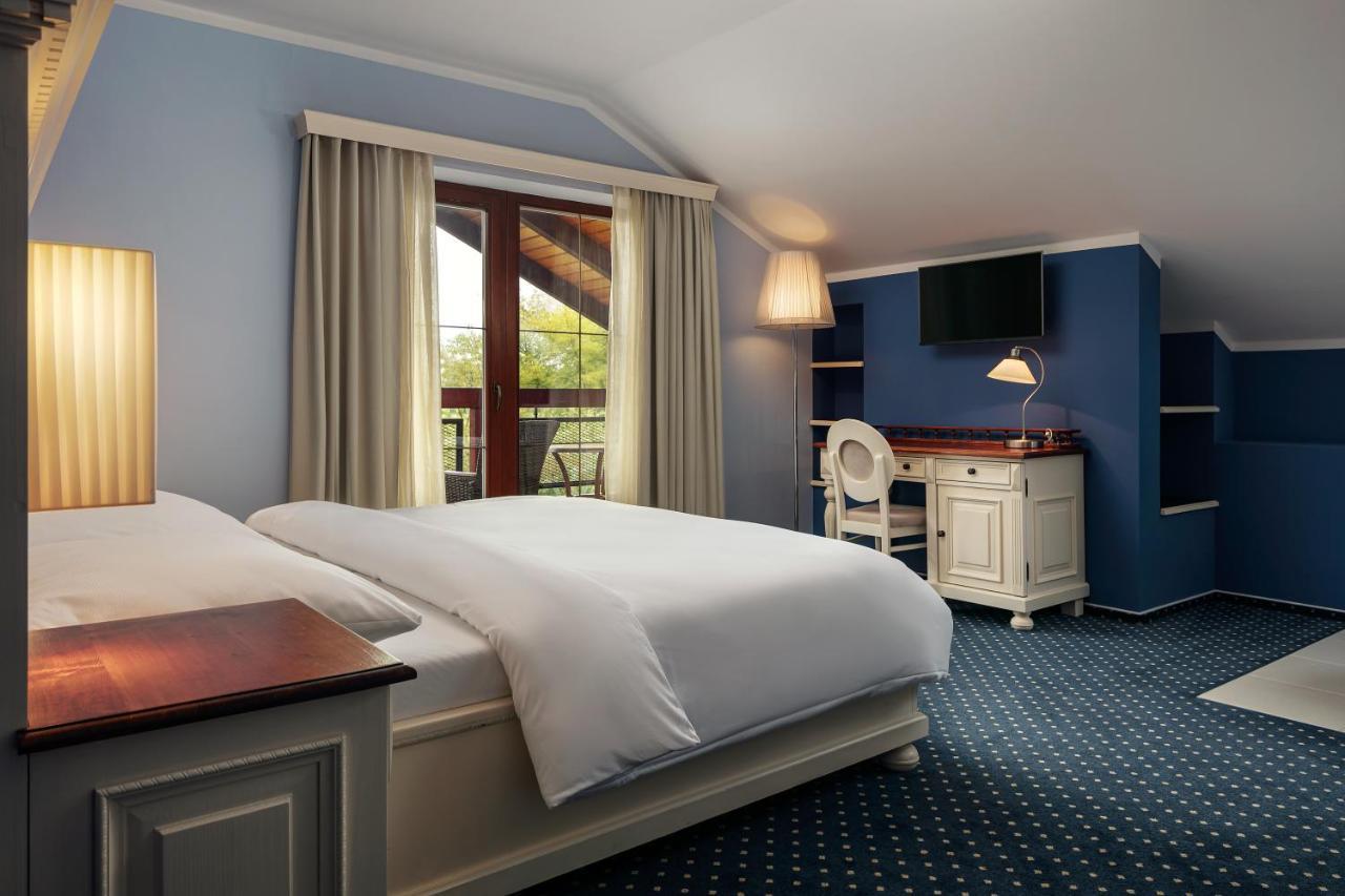 Golf&Spa Kunětická Hora Dritec Exteriér fotografie